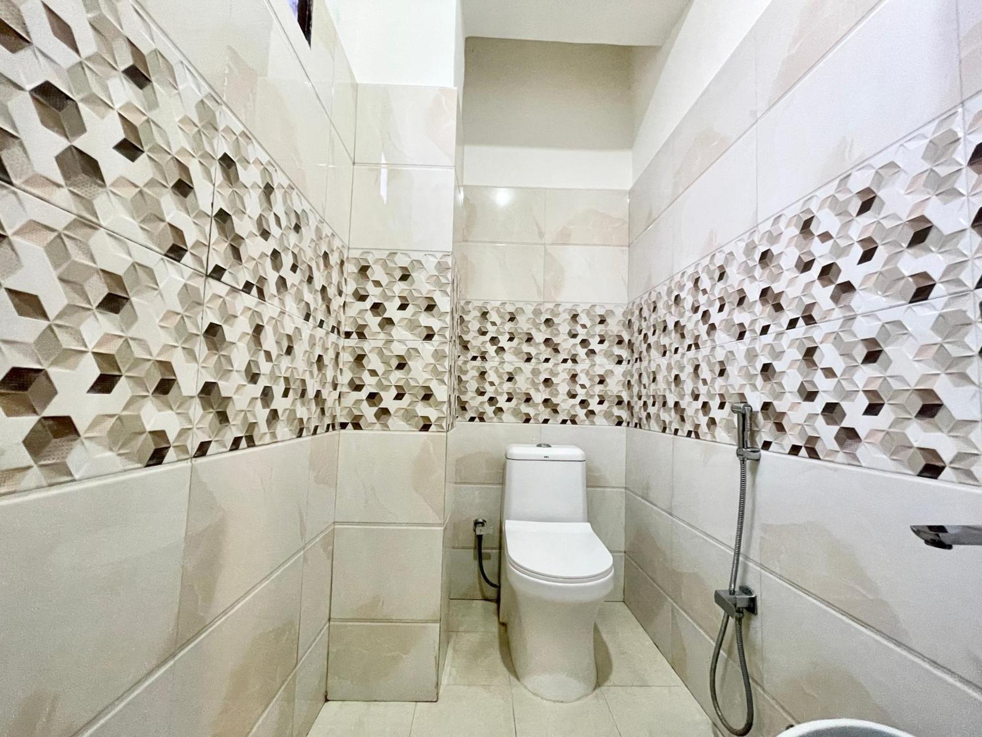 Hotel Shivam ! Varanasi होटल शिवम హోటల్ శివం ஹோட்டல் சிவம் Foreigner'S Choice ! Fully Air-Conditioned Hotel With Lift & Parking Availability, Near Kashi Vishwanath Temple, And Ganga Ghat, Best Hotel In Varanasi 2 Luaran gambar